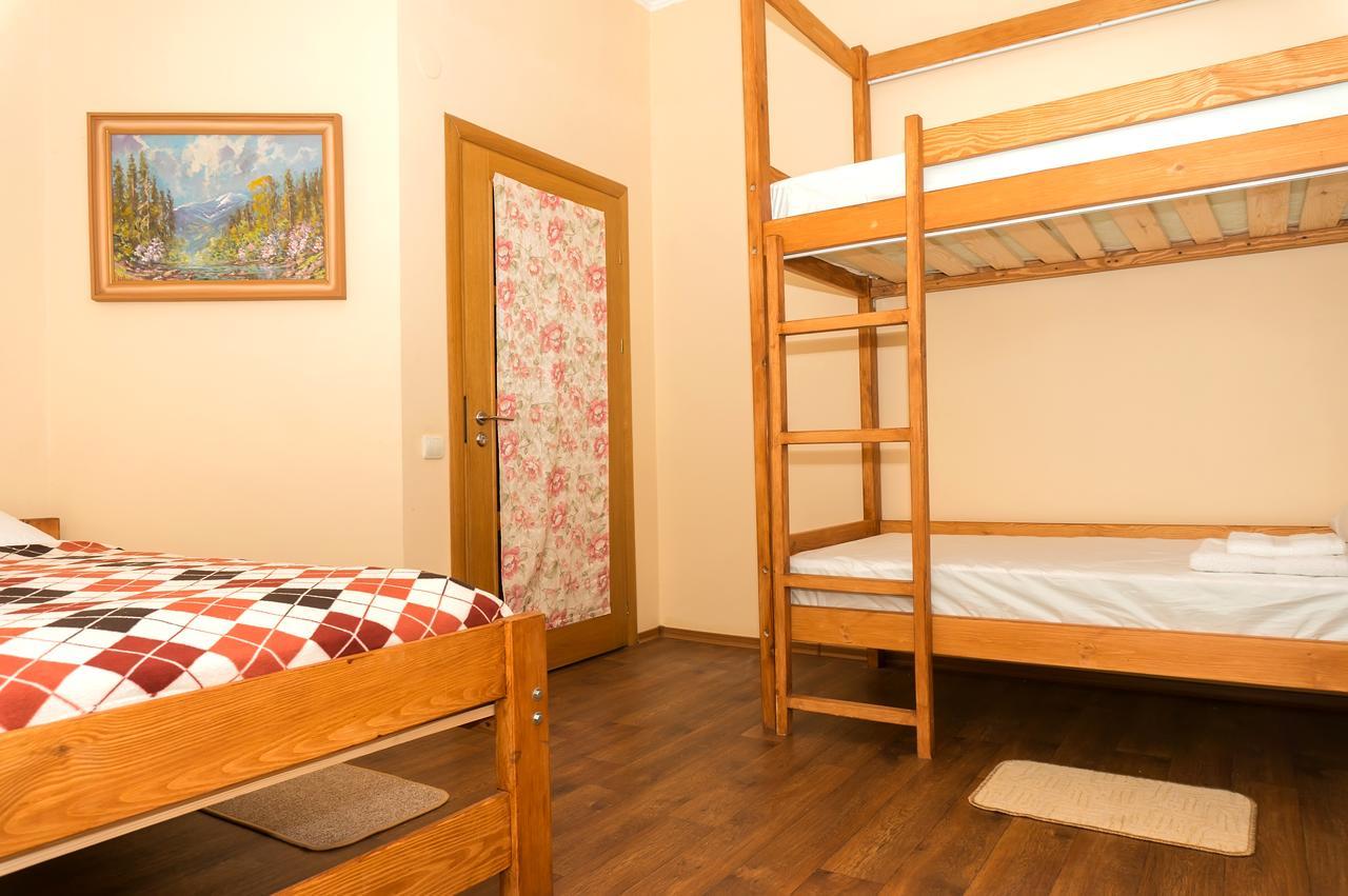Кімнати В Центрі Hotel Ужгород Екстериор снимка