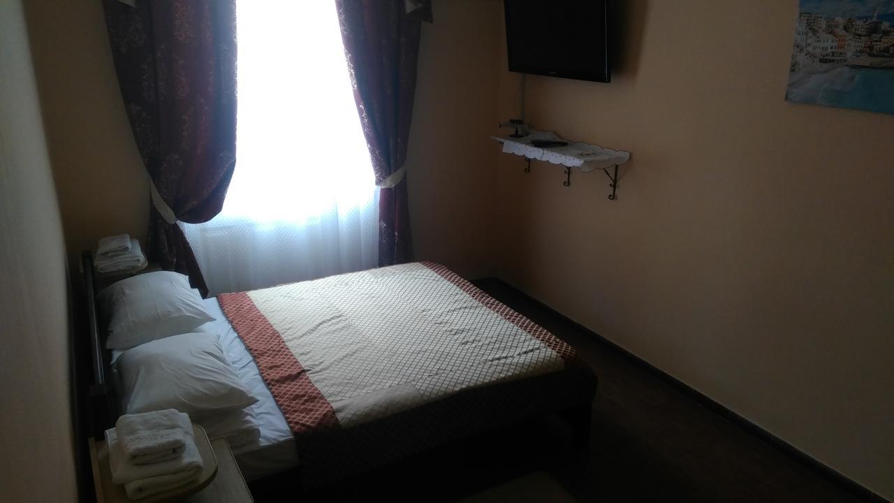 Кімнати В Центрі Hotel Ужгород Екстериор снимка
