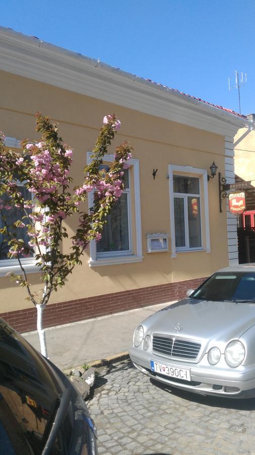Кімнати В Центрі Hotel Ужгород Екстериор снимка